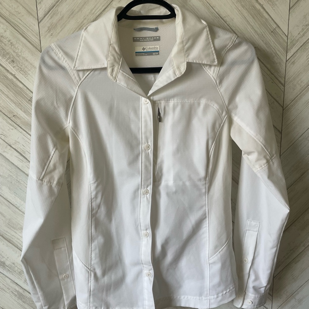 Columbia White Shirt Button Down Golf shirt